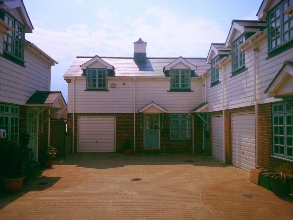 Bo's Holiday Cottage Eastbourne Exteriör bild